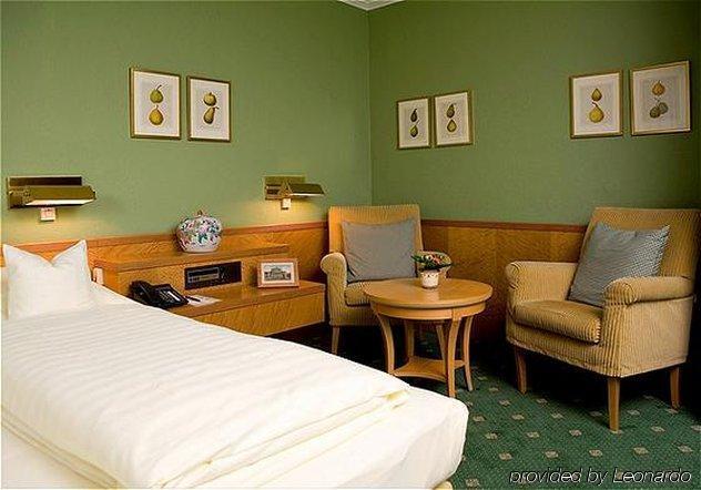 Admiral Hotel 4*
